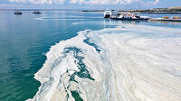 Deniz salyası Çanakkale Boğazı'nı baştan aşağı sardı