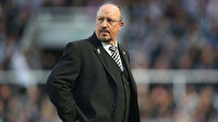 Evertonlı taraftarlar Rafael Benitez'in evinin önüne pankart açtı: Sakın imzalama