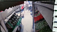Kaza anı kamerada: Otomobil manava girdi üç kişi saniyelerle kurtuldu