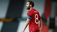 Juan Mata imzayı attı