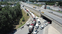 İETT otobüsü 2 TIR arasında kaldı: 4 kişi yaralandı