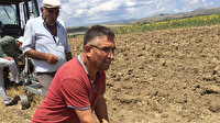 Tarlasını sürerken sert bir cisme çarpan çiftçi şoke oldu: Hemen ekiplere haber verdi