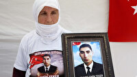 Evladı PKK tarafından dağa kaçırılan anne Muş'taki HDP binası önünde nöbette