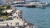 İstanbullular Büyükada'ya akın etti: Müsilajsız denize girdiler