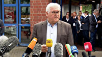 Almanya'da sel bölgesinde gülerken kameraya yakalanan Armin Laschet özür diledi