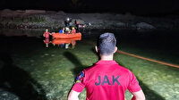 Nehrin su seviyesi yükselince piknik yapan 21 kişi mahsur kaldı