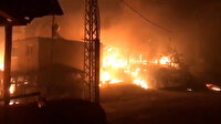 AFAD ekipleri alevler arasında kalan anne ve kızını kurtardı