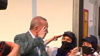 Cumhurbaşkanı Erdoğan'ın izci gençlerle samimi muhabbeti: Ben de izci selamı vereyim mi