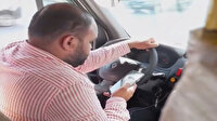 Trafikteki minibüs şoförünün tehlikeli sosyal medya tutkusu kamerada