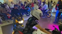 Düğünde motosiklet şov: Damadın arkadaşlarının yaptığını görenler şaşkına döndü