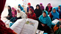 Afganistan'daki yatılı kız okulu Taliban'dan kaçmak için Ruanda'ya taşındı