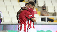 Sivasspor'un yeni transferi attığı golden sonra gözyaşlarına hakim olamadı