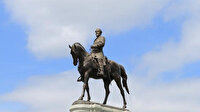ABD’de beyazların üstünlüğünü savunan General Lee’nin heykeli kaldırıldı