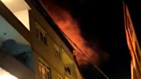 Bağcılar'da alevler geceyi aydınlattı