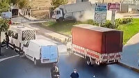 Güngören’de kontrolden çıkan kamyonet metro durağının girişine çarptı