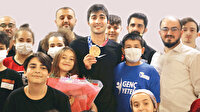 Tokyo şampiyonu gençlerle buluştu