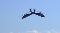 Jandarma hava unsurlarının gökyüzündeki zeybek şovu hayran bıraktı