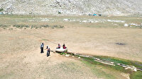 Antalya’da yaylada drone gören çoban sopa ile drone kovaladı
