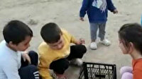 Elazığlı çocuklar plastik meyve kasasında langırt oynayarak eğlendiler