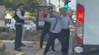 Şanlıurfa'da otobüs şoförü önünü kestiği aracın aynasına sopayla vurdu