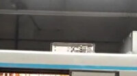 Metro seferlerinin eksikliği nedeniyle vatandaşlar duraklarda yoğunluk oluşturdu