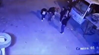 Köpekten halay çekerek kaçan grup daha sonra köpeği de halaya dahil etti