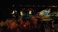 Antalya'da çocuk sürücü direğe çarptı: 2 ölü