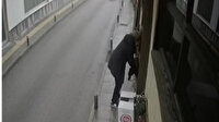 Kafeden çiçek çalanlara rica etti: Gelsinler hem çayımı içsinler hem de onlara farklı çiçekler hediye edelim