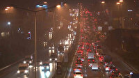 İstanbul’da sis: Trafik yoğunluğu yüzde 45’i gördü