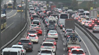 İstanbul'da toplu taşımada ve trafikte yoğunluk