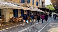 Yunanistan'da restoran sahipleri kepenk indirdi