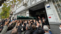 Sezai Karakoç'un naaşı Şehzadebaşı Camisine götürülüyor