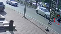 Kaza yapan motosiklet sürücüsü otomobilin altına kalmaktan kıl payı kurtuldu
