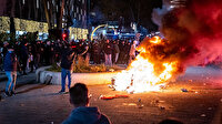 Hollanda halkı kısıtlamalara karşı sokağa döküldü: Araçlar ateşe verildi protestocular polisle çatıştı