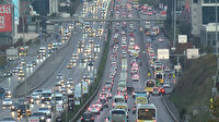 Yedi günlük ara tatil sonrası okullar açıldı İstanbul’da trafik durma noktasına geldi