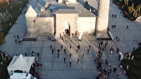 Erzurum'da öğretmenlerden zeybekli kutlama