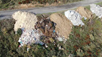 Başakşehir’de mahalleye giden tek yol kaçak hafriyattan kapandı: Mahalleli tepki gösterdi