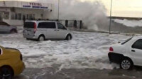Lodos kabusu sürüyor: Deniz taştı araçlar sular altında kaldı