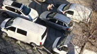 Bağcılar'da ters yönden gelen sürücü karşıdan gelen otomobile saldırdı