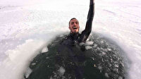Çılgın fenomen buz tutan Van Gölü’ne daldı: Hipotermi tehlikesi geçirdi