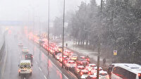 İstanbul'da kar yağışıyla birlikte trafik yüzde 90'a ulaştı