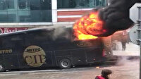 Esenyurt'ta korku dolu anlar: Alev alev yanan otobüsünü gözyaşları içerisinde izledi