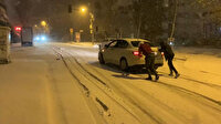 İstanbul'da yoğun kar yağışı: Yollar beyaza bürününce sürücüler zor anlar yaşadı
