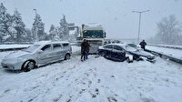 İstanbul Bağcılar’da karda  kayan 10 araç birbirine  çarptı