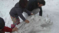 Eşinin yaptığı kardan adamı beğenmedi: Ortaya şaheser çıkarttı