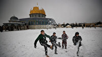 Kudüs'te kar sevinci: Mescid-i Aksa'da toplanan çocuklar doyasıya eğlendi