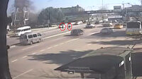 Üst geçit yerine ana yolu tercih eden yayalar trafiği savaş alanına çevirdi