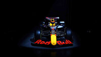 Oracle Red Bull Racing, yeni aracı RB18’i tanıttı
