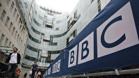 BBC Rusya'daki gazetecilerinin çalışmalarını "geçici olarak" askıya alacağını açıkladı