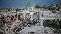 Enkazın ortasında çocuk olmak